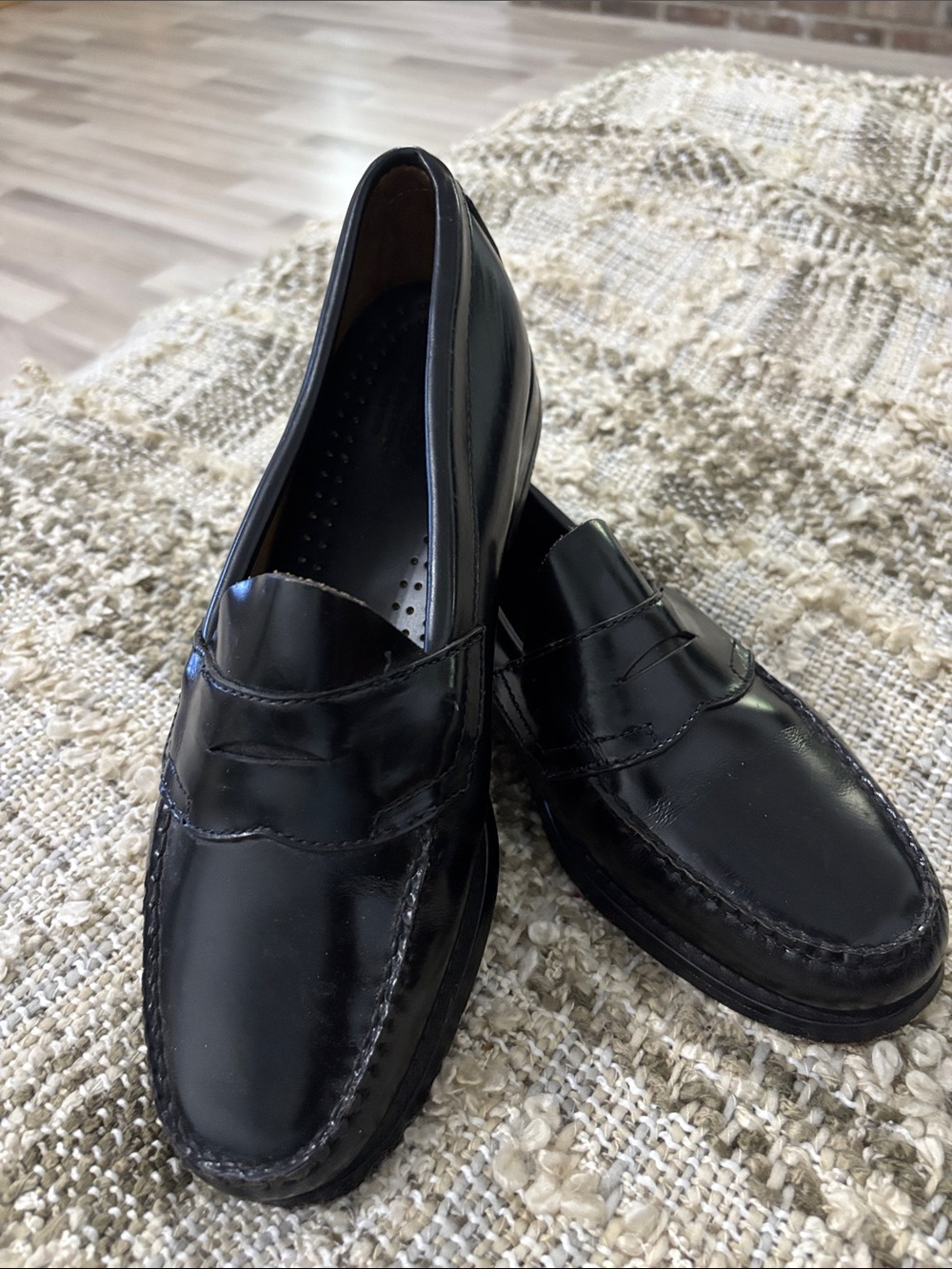 G.H Bass Co. Logan Black
Leather Women's Penny
Loafers Classic Black Size 7 - Picture 2 of 16